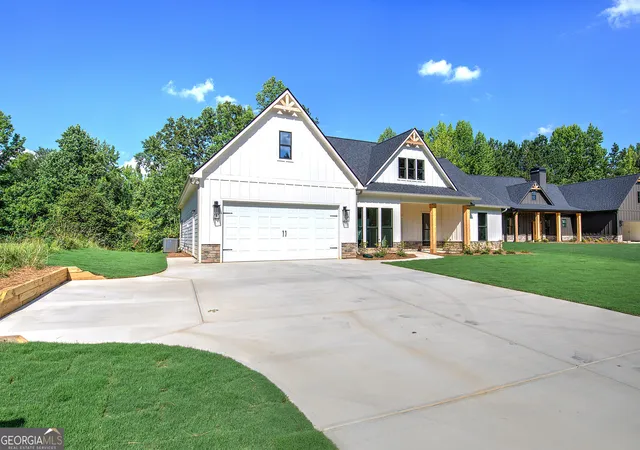 Photo 1 of Sale Pending at 663 Clyde Cole Rd, Dallas, GA 30157 | MLS# 10720315 | Listing updated on 2026-10-05
