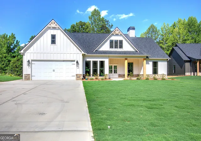 Photo 2 of Sale Pending at 663 Clyde Cole Rd, Dallas, GA 30157 | MLS# 10720315 | Listing updated on 2026-10-05