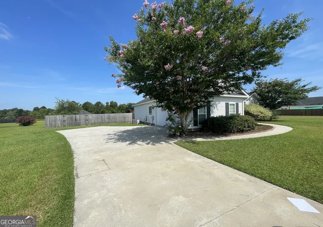 Photo 2 of Single family home for sale at 304 Boothill Ct, Statesboro, GA 30458 | MLS# 10699234 | Listing updated on 2026-08-26