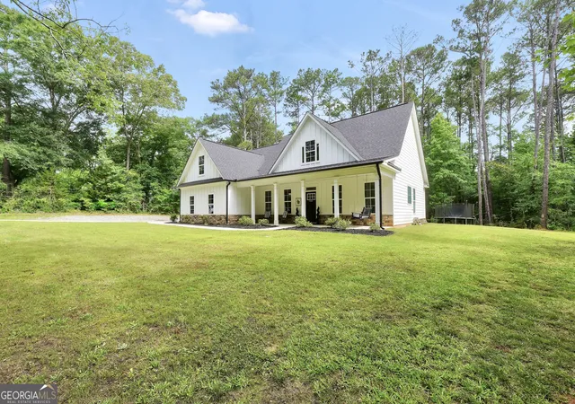 Photo 3 of Single family home for sale at 1577 Stark Rd, Jackson, GA 30233 | MLS# 10783252 | Listing updated on 2026-08-26