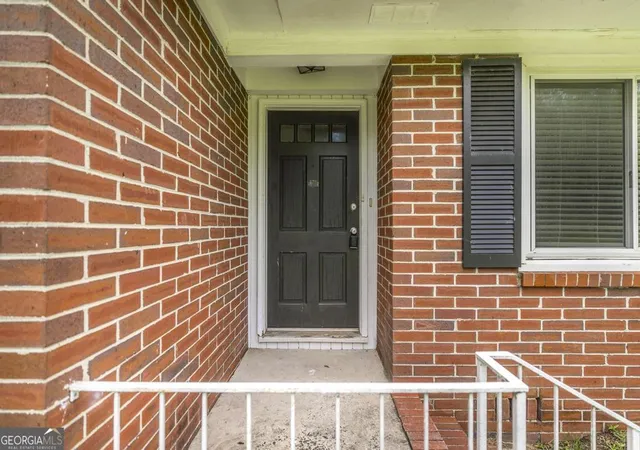 Photo 3 of Single family home for sale at 1049 Newport Rd, Macon, GA 31210 | MLS# 10809350 | Listing updated on 2026-09-11