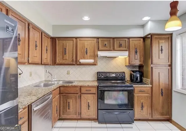 2nd image of 1144 Country Ct, Lawrenceville, GA 30044 | MLS# 10800496