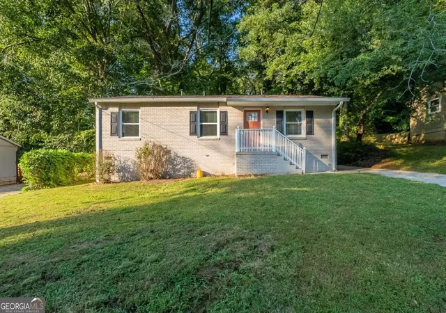 Homes for sale in Atlanta, GA | 2406 Swallow Cir Se, Atlanta, GA 30315 | MLS# 10788013