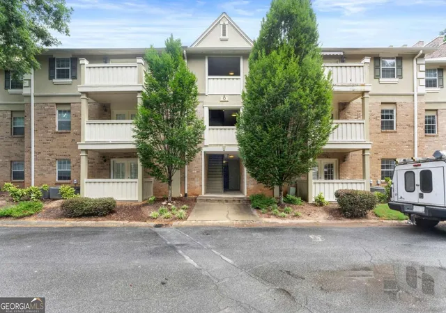 1st image of 6900 Roswell Rd #Q17, Sandy Springs, GA 30328 | MLS# 10814654