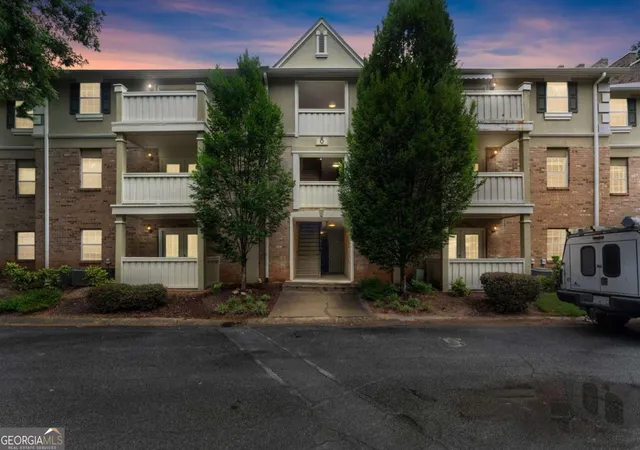 2nd image of 6900 Roswell Rd #Q17, Sandy Springs, GA 30328 | MLS# 10814654