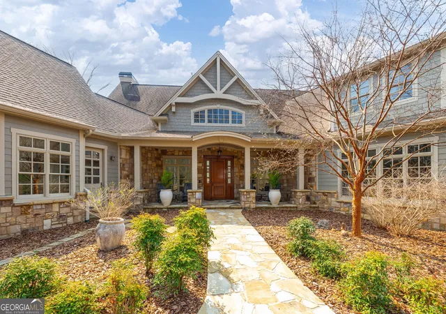 Photo 1 of Mansion for sale at 928 Black Bear Trl, Jasper, GA 30143 | MLS# 10836272 | Listing updated on 2026-09-14