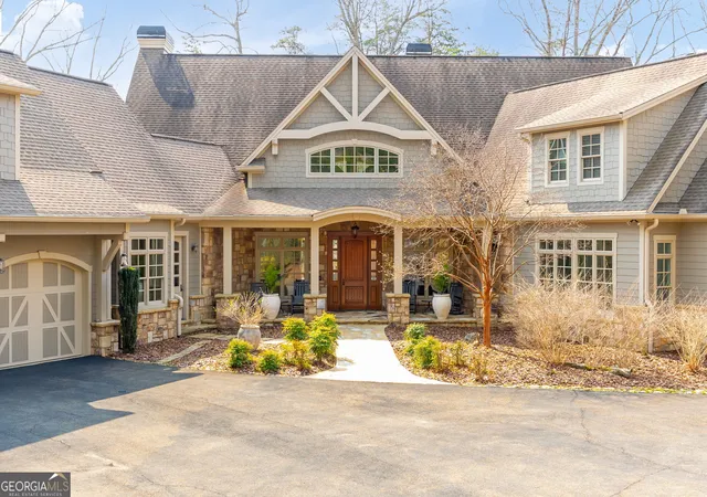 Photo 3 of Mansion for sale at 928 Black Bear Trl, Jasper, GA 30143 | MLS# 10836272 | Listing updated on 2026-09-14