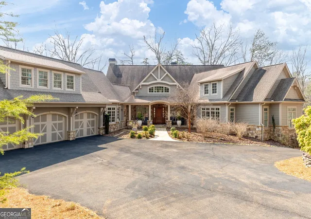 Photo 3 of Single family home for sale at 928 Black Bear Trl, Jasper, GA 30143 | MLS# 10836272 | Listing updated on 2026-10-24