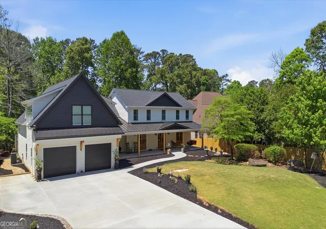 Photo 4 of Single family home for sale at 3685 High Green Dr, Marietta, GA 30068 | MLS# 10742378 | Listing updated on 2026-06-22