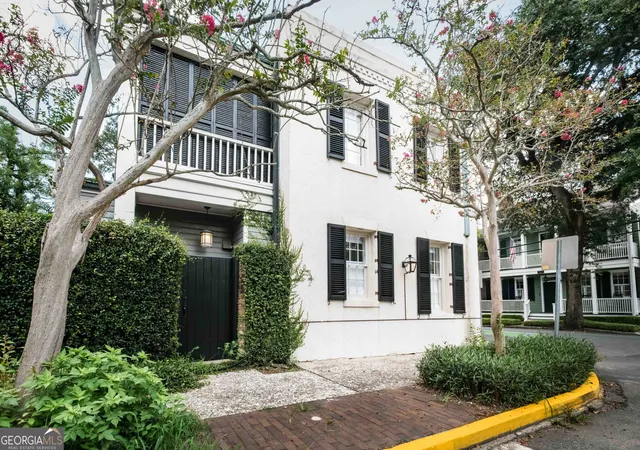 Homes for sale in Savannah, GA | 17 Price St, Savannah, GA 31401 | MLS# 10670022