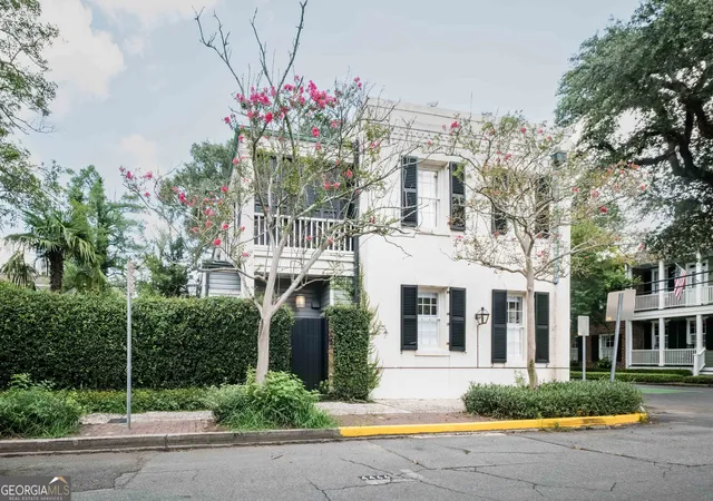 Homes for sale in Savannah, GA | 17 Price St, Savannah, GA 31401 | MLS# 10670022