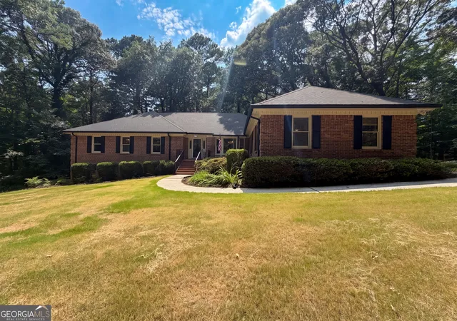 1st image of 120 Oxford Ln, Fayetteville, GA 30215 | MLS# 10798759