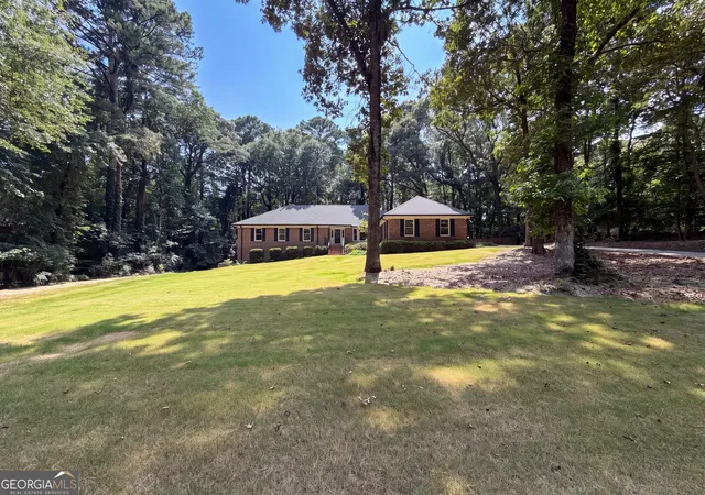 2nd image of 120 Oxford Ln, Fayetteville, GA 30215 | MLS# 10798759