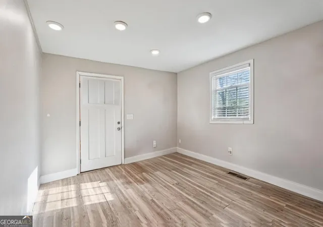 4th image of 2065 Morehouse Dr, Atlanta, GA 30314 | MLS# 10789752