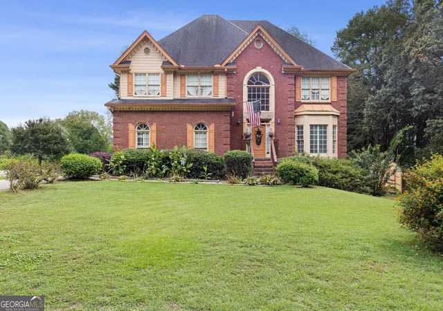 Single family home for sale at 605 Ozora Rd, Loganville, GA 30052 | MLS# 10853682