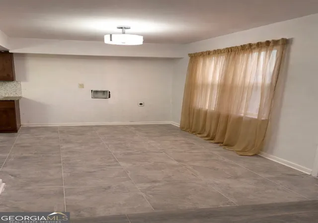 3rd image of 6354 Shannon Pkwy #29B, Union City, GA 30291 | MLS# 10703444