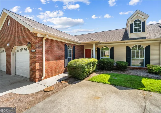 1st image of 609 Black Oak Dr #123, Dalton, GA 30721 | MLS# 10809802