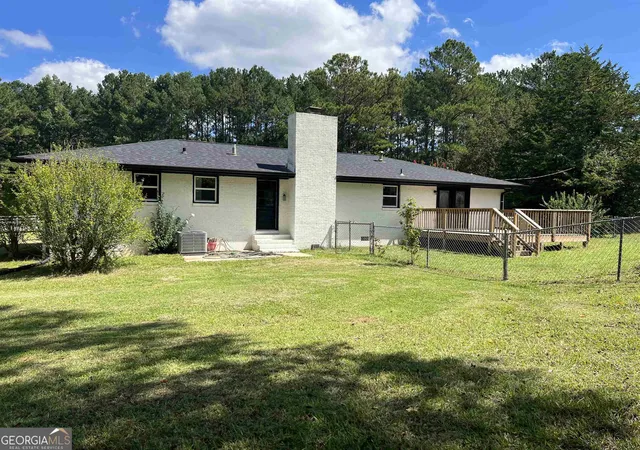 Photo 4 of Single family home for sale at 415 Crabapple Rd, Fayetteville, GA 30215 | MLS# 10807324 | Listing updated on 2026-09-14