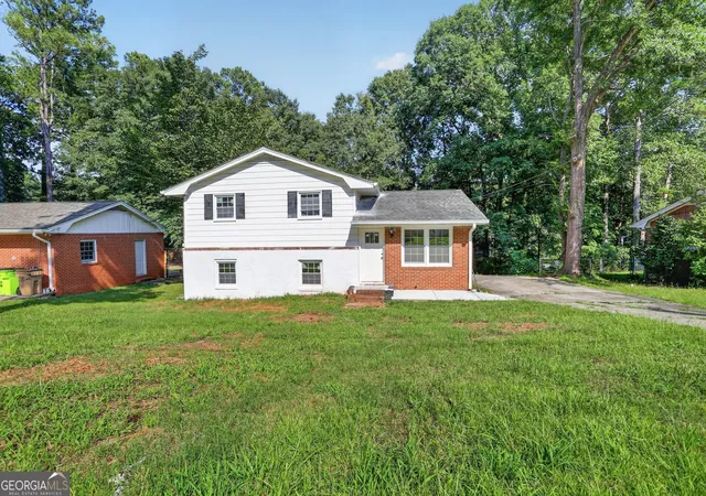 Photo 1 of Single family home for sale at 6464 Rabun Rd, Morrow, GA 30260 | MLS# 10817079 | Listing updated on 2026-09-06