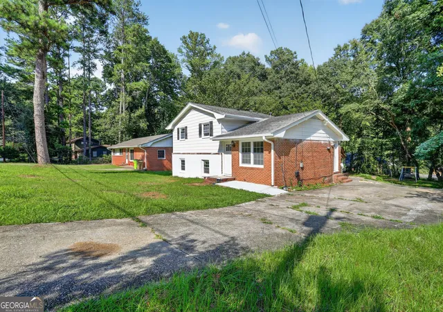 Photo 2 of Single family home for sale at 6464 Rabun Rd, Morrow, GA 30260 | MLS# 10817079 | Listing updated on 2026-09-06