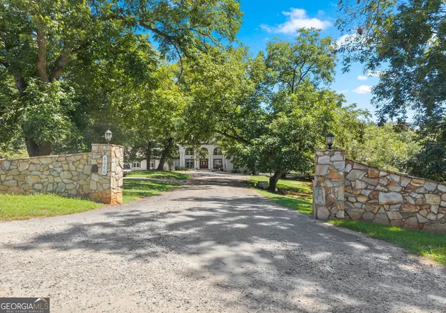 Photo 3 of Single family home for sale at 8080 Milford Rd, Gainesville, GA 30506 | MLS# 10833993 | Listing updated on 2026-10-09
