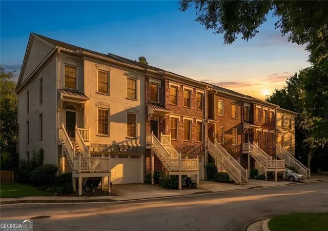 Photo 2 of Townhouse for sale at 2671 Colgan Ct Se, Atlanta, GA 30317 | MLS# 10834514 | Listing updated on 2026-09-10