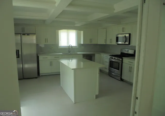 Photo 3 of Single family home for sale at 51 Overbrook Dr, Smyrna, GA 30082 | MLS# 10790224 | Listing updated on 2026-09-29