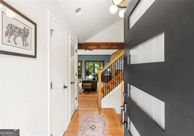 Photo 3 of Sale Pending at 1115 Lake Dr, Roswell, GA 30075 | MLS# 10829249 | Listing updated on 2026-08-31
