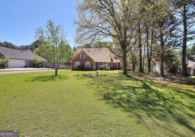Photo 3 of Sale Pending at 2875 New Hope Rd, Dacula, GA 30019 | MLS# 10737882 | Listing updated on 2026-06-28