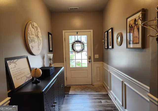 Photo 2 of Single family home for sale at 17 Cliffbriar Ter, Newnan, GA 30263 | MLS# 10836525 | Listing updated on 2026-09-14