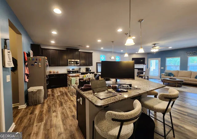 Photo 4 of Single family home for sale at 17 Cliffbriar Ter, Newnan, GA 30263 | MLS# 10836525 | Listing updated on 2026-09-14