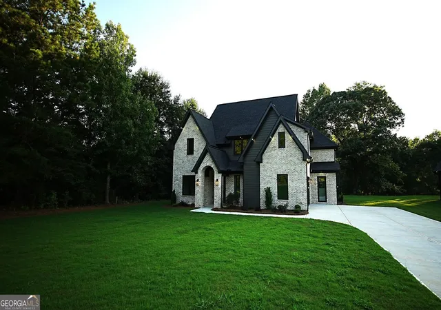 Photo 2 of Single family home for sale at 6220 Blackjack Rd, Flowery Branch, GA 30542 | MLS# 10817210 | Listing updated on 2026-08-18
