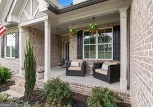 Photo 3 of Single family home for sale at 41 Saint Ives Cir, Winder, GA 30680 | MLS# 10830191 | Listing updated on 2026-09-03