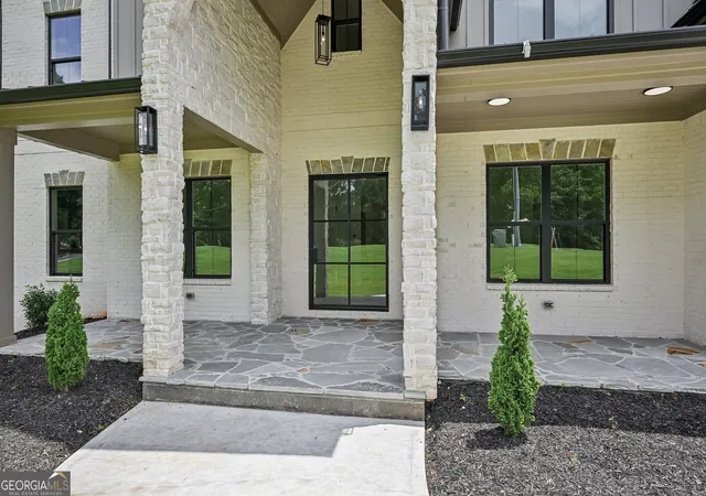 Photo 2 of Mansion for sale at 3263 N Bogan Rd, Buford, GA 30519 | MLS# 10833228 | Listing updated on 2026-09-18
