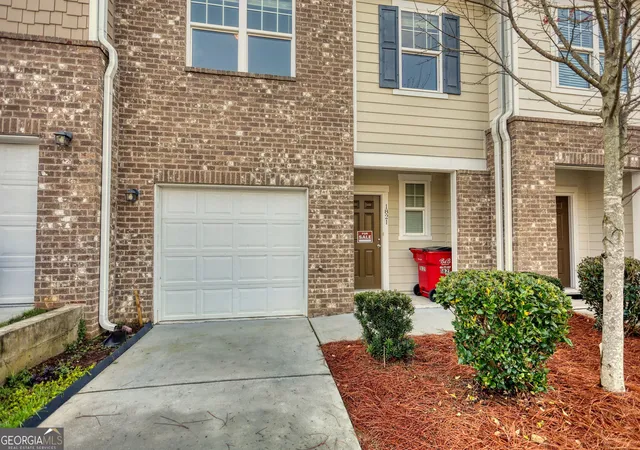2nd image of 1821 Millstream Hollow, Conyers, GA 30012 | MLS# 10788330