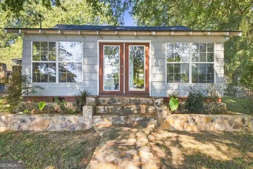 Photo 1 of Single family home for sale at 910 S Chattanooga St, Lafayette, GA 30728 | MLS# 10867123 | Listing updated on 2026-10-29