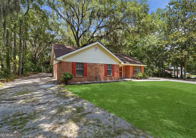 Photo 2 of Single family home for sale at 107 E Mills Ave, Hinesville, GA 31313 | MLS# 10803861 | Listing updated on 2026-09-19