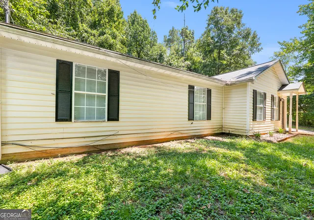 2nd image of 220 Splitwood Ln, Fairburn, GA 30213 | MLS# 10818381
