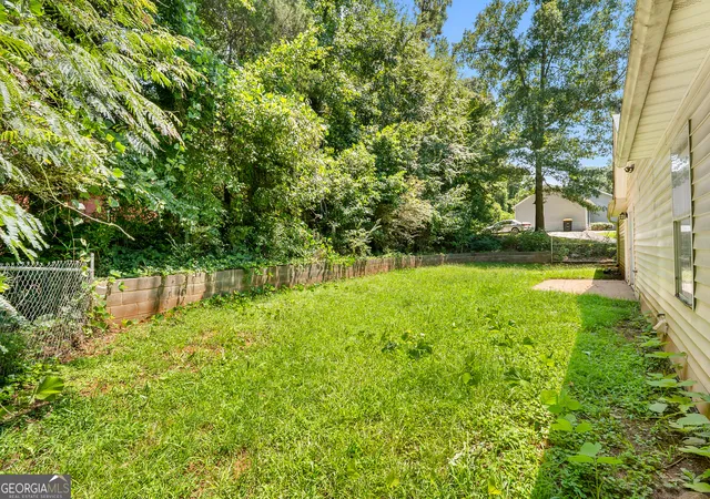 Photo 3 of Single family home for sale at 220 Splitwood Ln, Fairburn, GA 30213 | MLS# 10818381 | Listing updated on 2026-08-17
