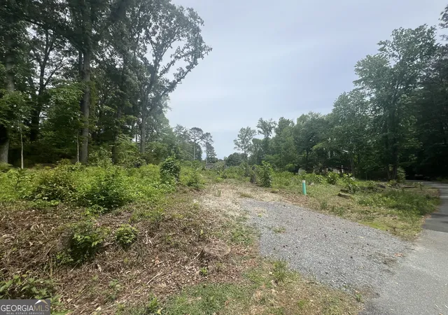 Photo 2 of Sale Pending at 4630 White Lake Dr Nw, Acworth, GA 30101 | MLS# 10742849 | Listing updated on 2026-09-17
