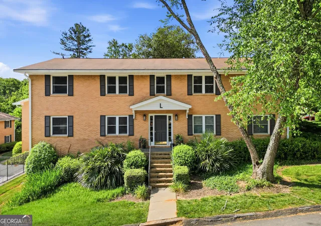 Photo 2 of Condo for sale at 3510 Roswell Rd Nw #L-4, Atlanta, GA 30305 | MLS# 10757780 | Listing updated on 2026-08-27