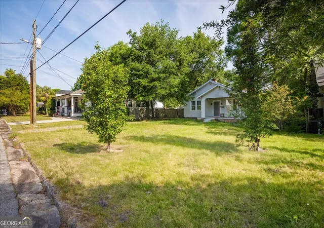 Photo 3 of Single family home for sale at 1823 Starnes St, Augusta, GA 30904 | MLS# 10701678 | Listing updated on 2026-03-17