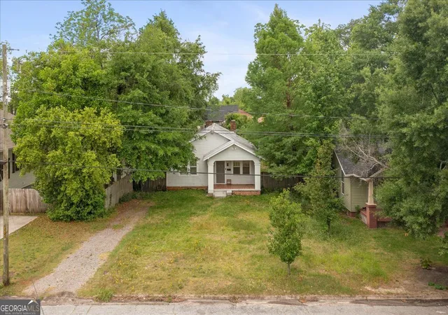 Photo 3 of Single family home for sale at 1823 Starnes St, Augusta, GA 30904 | MLS# 10701678 | Listing updated on 2026-03-17