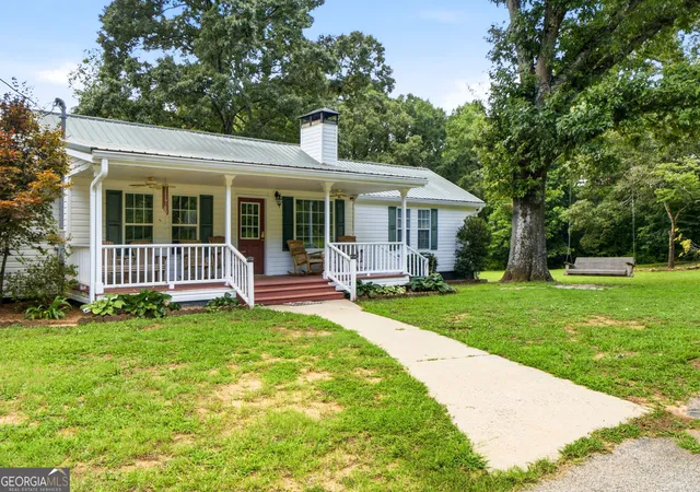 Photo 3 of Sale Pending at 3246 Old Jackson Rd, Locust Grove, GA 30248 | MLS# 10810147 | Listing updated on 2026-09-14