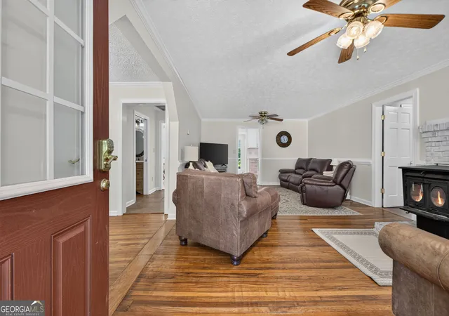 Photo 4 of Sale Pending at 3246 Old Jackson Rd, Locust Grove, GA 30248 | MLS# 10810147 | Listing updated on 2026-09-14
