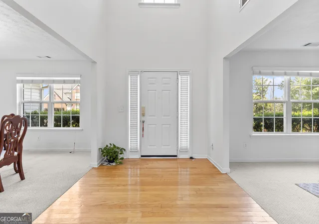 2nd image of 665 Roxford Ln, Buford, GA 30518 | MLS# 10730753