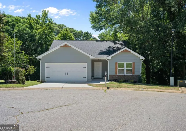 1st image of 135 Tyrus Ln, Royston, GA 30662 | MLS# 10779085