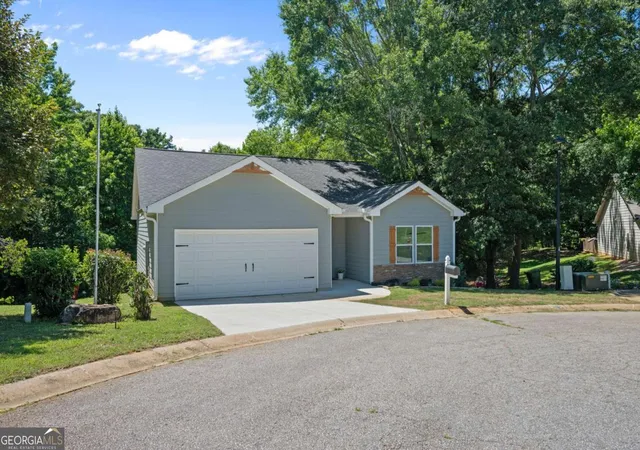 2nd image of 135 Tyrus Ln, Royston, GA 30662 | MLS# 10779085