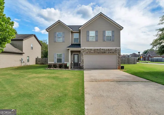 Photo 1 of Single family home for sale at 200 Amelia Dr, Byron, GA 31008 | MLS# 10827321 | Listing updated on 2026-09-14