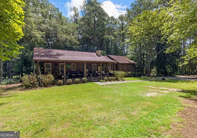 Photo 2 of Sale Pending at 295 Farr Rd, Tyrone, GA 30290 | MLS# 10823263 | Listing updated on 2026-08-18